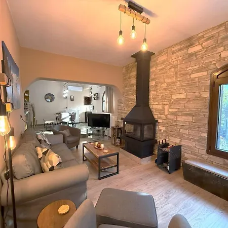 Cozy Nest - Escape Villa Polydrosos