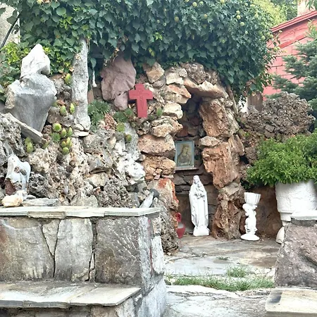 Cozy Nest - Escape 폴리드로소스