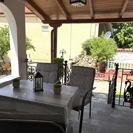 Cozy Nest - Escape 폴리드로소스